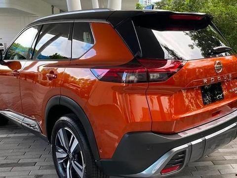 最新悬浮车爆料新闻视频,神秘视频揭秘未来出行新趋势